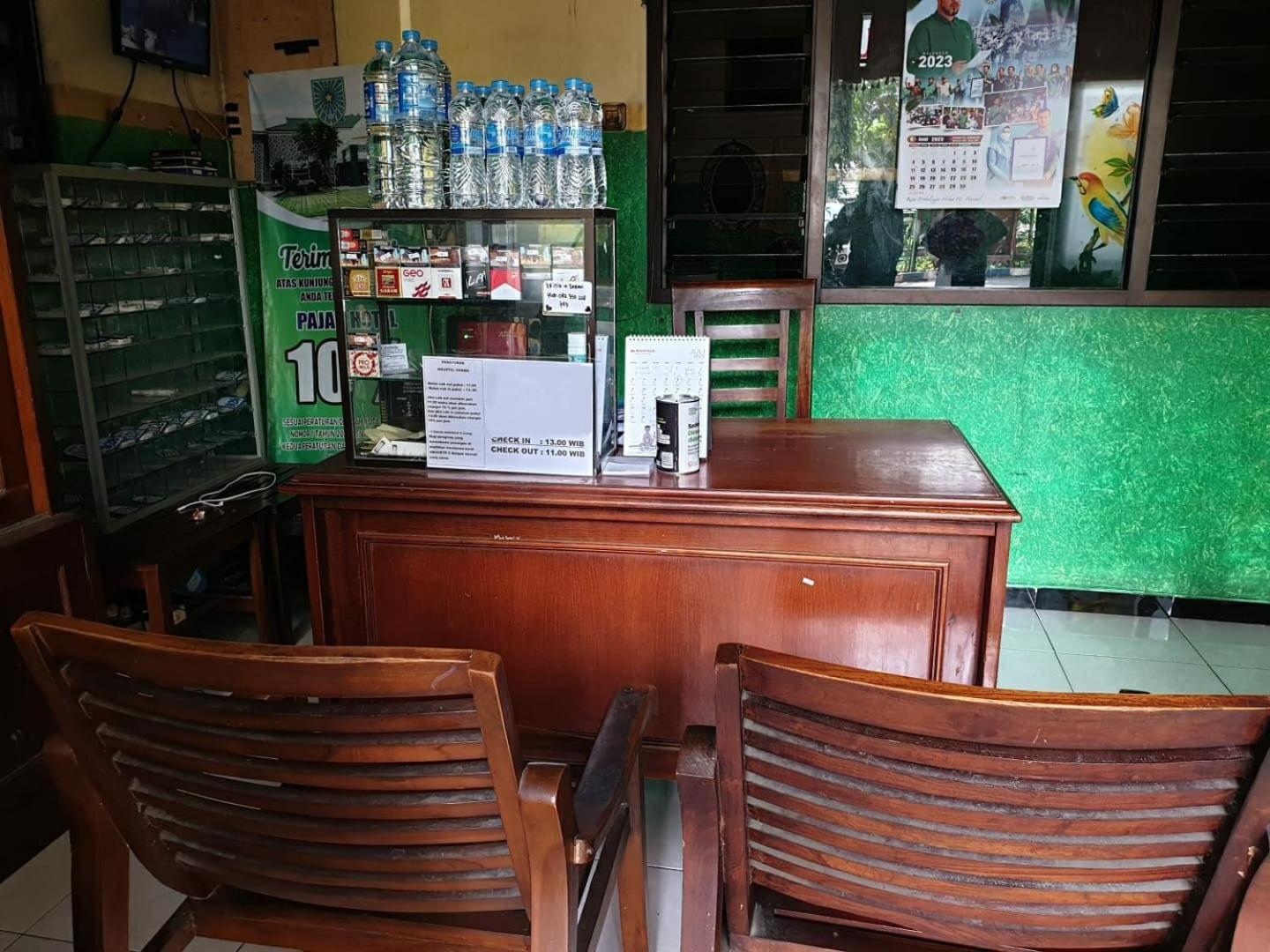 Hotel Oyo 92693 Houstel Darma Syariah à Probolinggo Extérieur photo