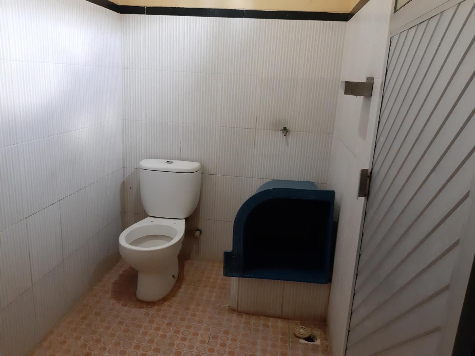Hotel Oyo 92693 Houstel Darma Syariah à Probolinggo Extérieur photo