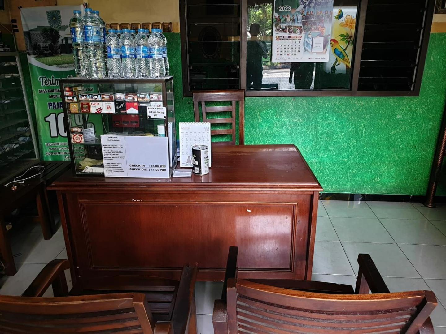 Hotel Oyo 92693 Houstel Darma Syariah à Probolinggo Extérieur photo