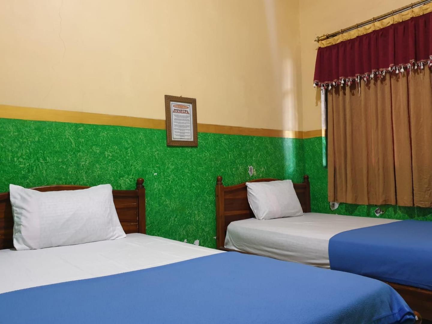 Hotel Oyo 92693 Houstel Darma Syariah à Probolinggo Extérieur photo