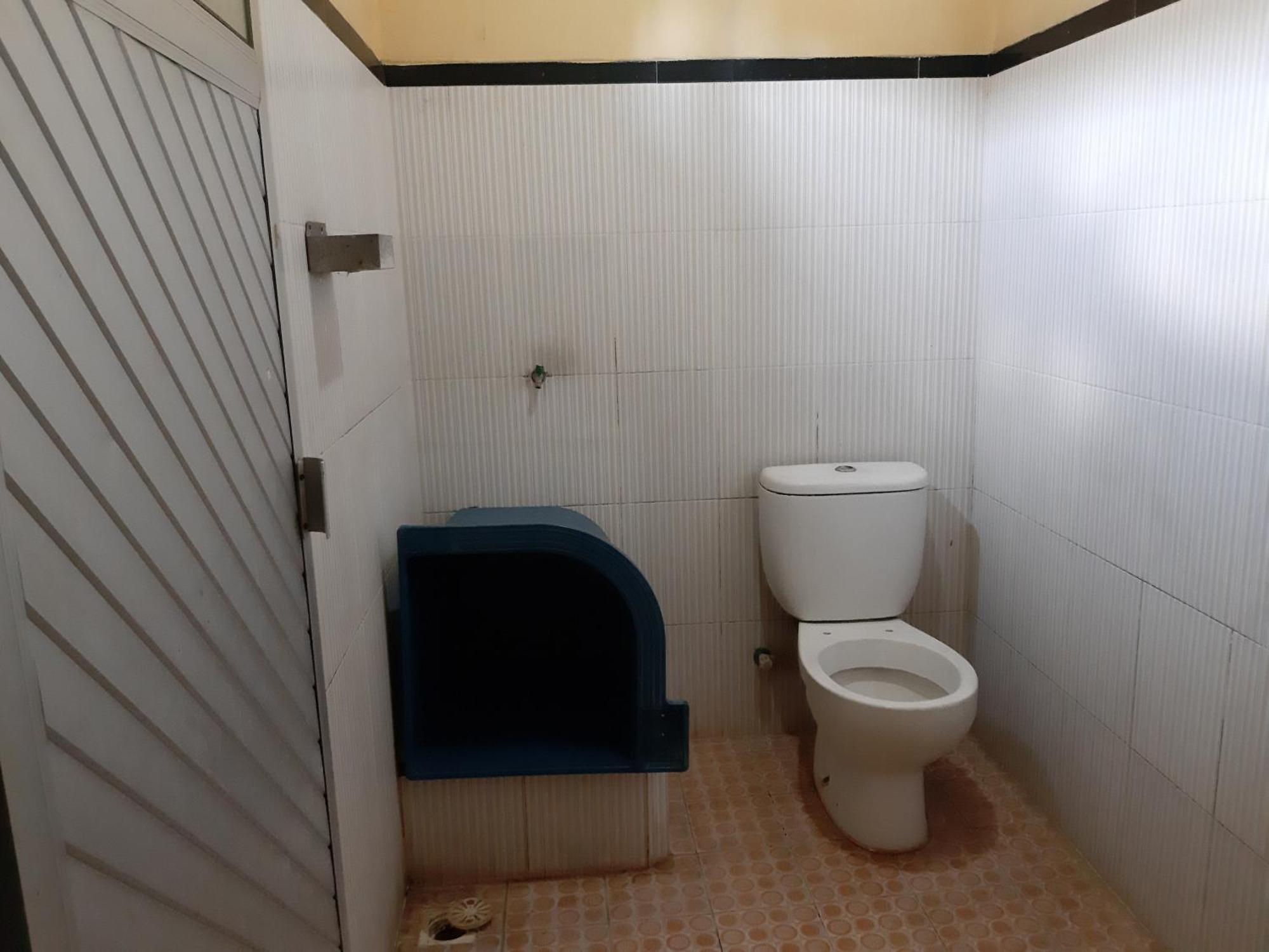 Hotel Oyo 92693 Houstel Darma Syariah à Probolinggo Extérieur photo